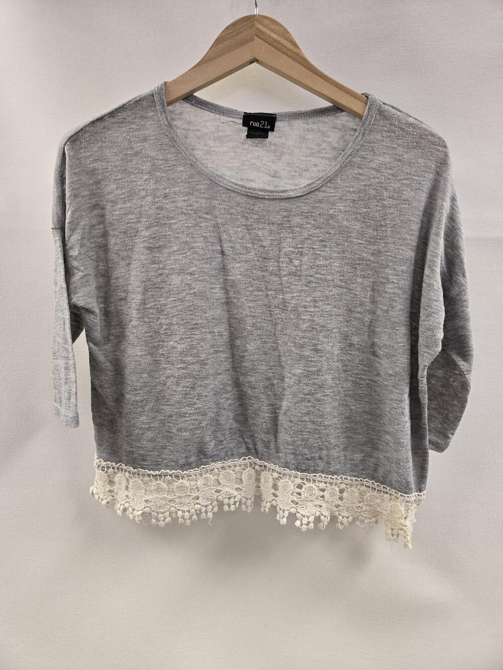 rue21 Shirt Womens Large Gray Crochet Lace Hem Short Sleeve Crop Top Summer Boho
